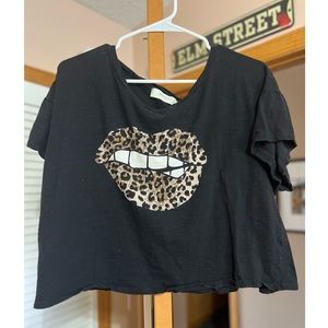 Black Cheetah Lip Bite Print Crop Top